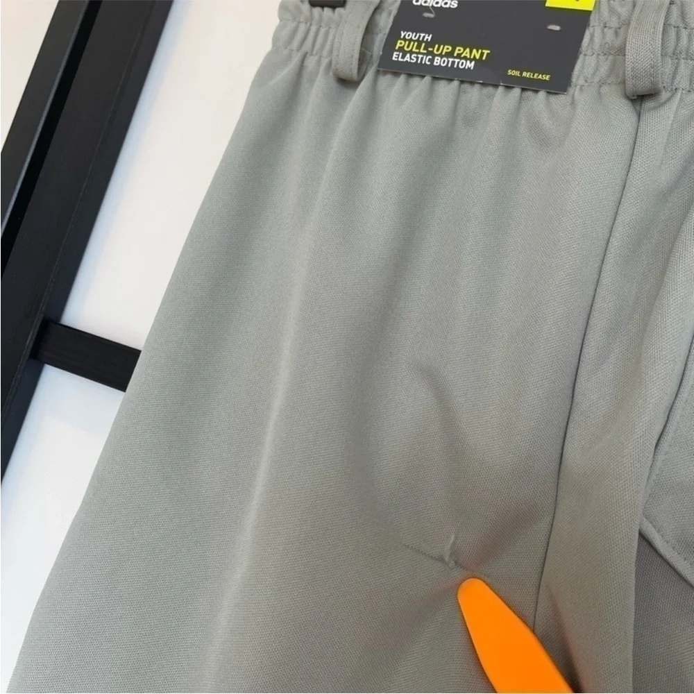 Adidas‎ Aerodry pull up pants. Size Medium. NWT
